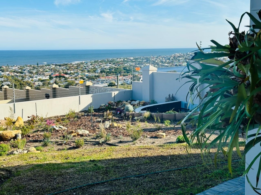 4 Bedroom Property for Sale in Berghof Western Cape